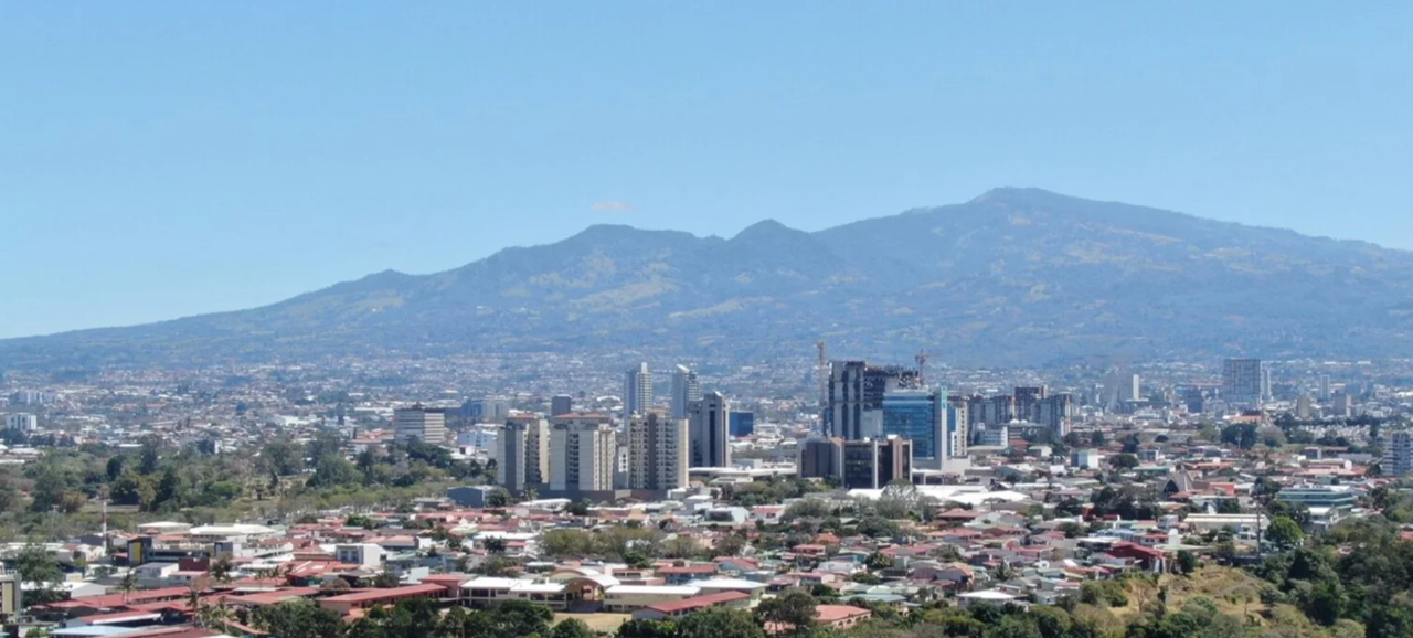 paho-telehealth-costa-rica photo of a city landscape with mountains in background